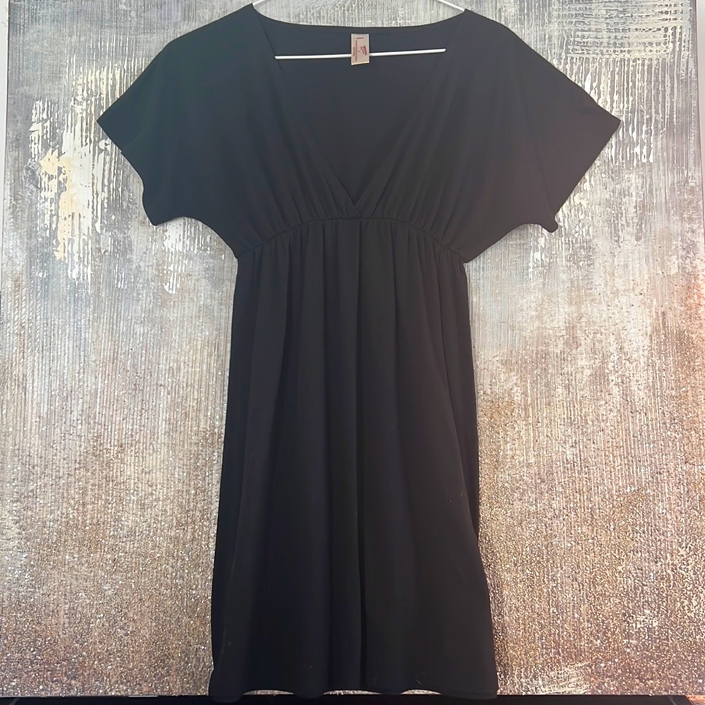 Black Mini Dress, Quarter Sleeve, Comfortable Fit.